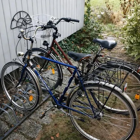 شقة Naturecity Adventure In Camper - Also In Winter With Heating - Ruhe, Garten, Haengematte, Heizung, Aircooler, Kaffeemaschiene, Grosses Bett, Kostenlose Fahrraeder, Outdoordusche, 25 Min Zum Alexanderplatz Und Fernsehturm